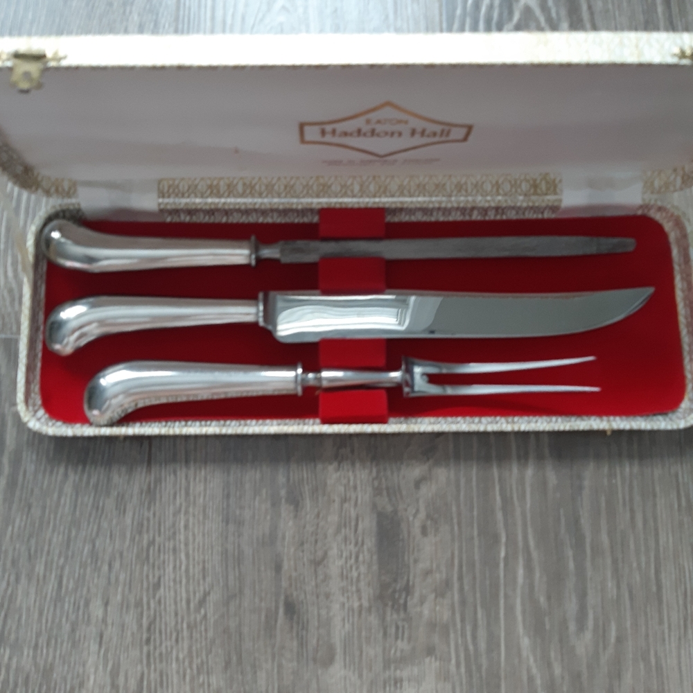 Vintage Eaton's stainless steel carving set. Mid century modern MCM